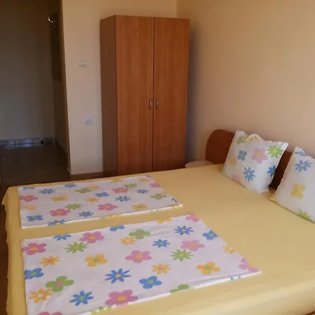 Guest house Ivanovi *