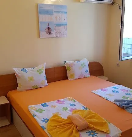 Guest house Ivanovi *
